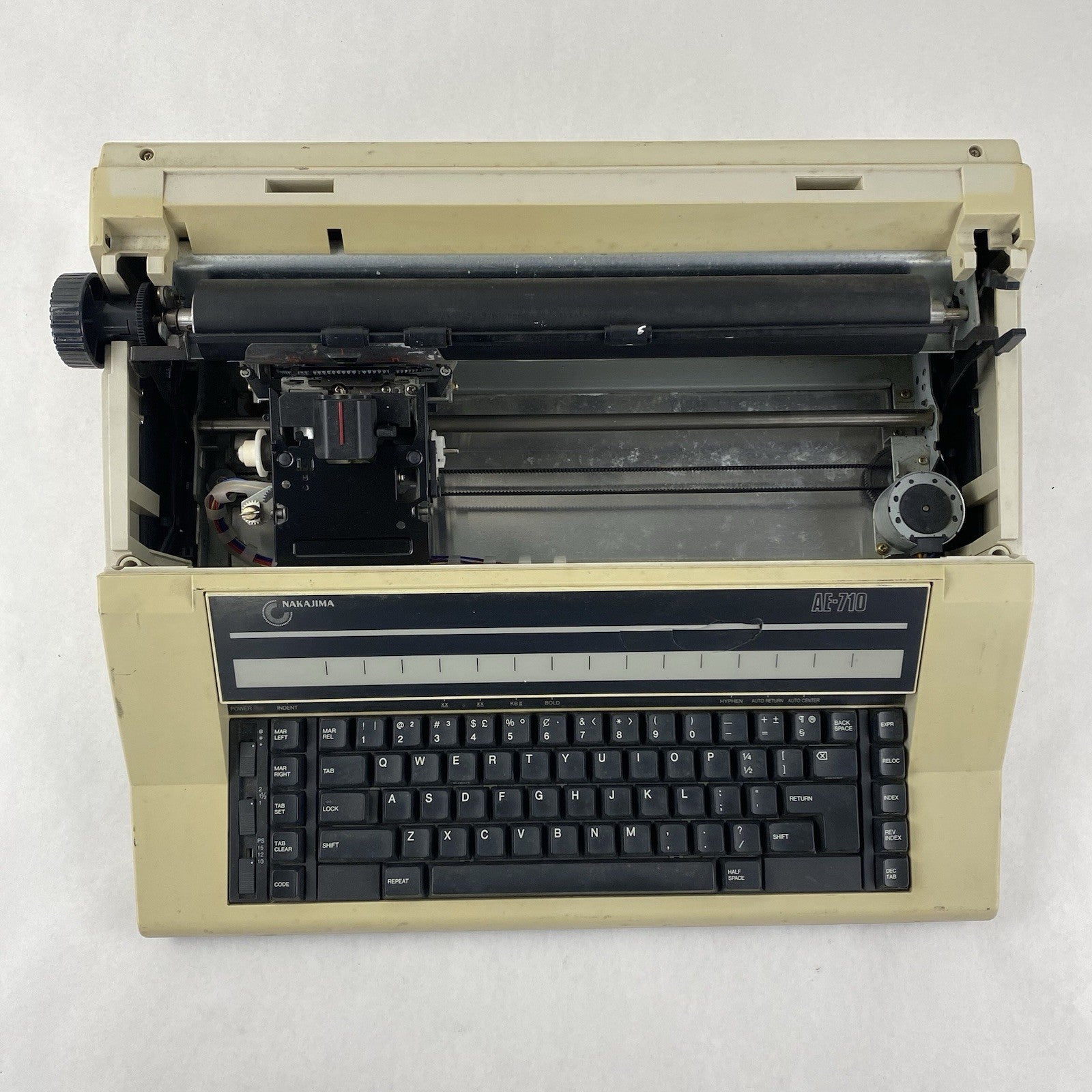 Nakajima AE-710 Electronic Typewriter Power Tested No AC Adapter Missing Lid4