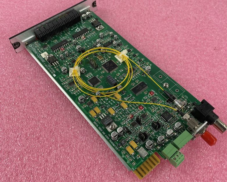 GE Security Fiber Options B7742AVT-RST Digital Audio/Video Transmitter