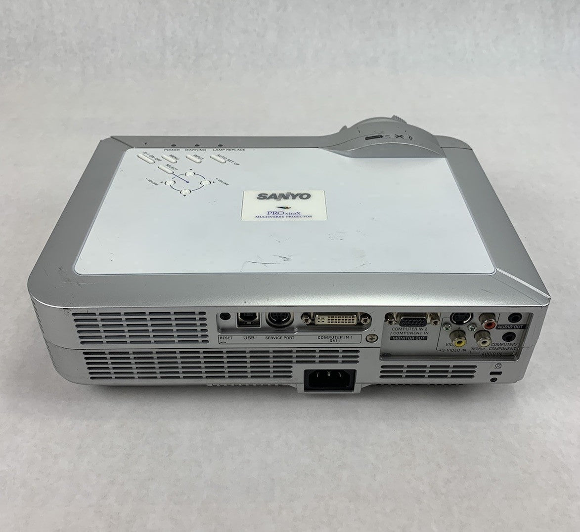 Sanyo PLC-XU86 LCD Projector – Parts or Repair No Lamp
