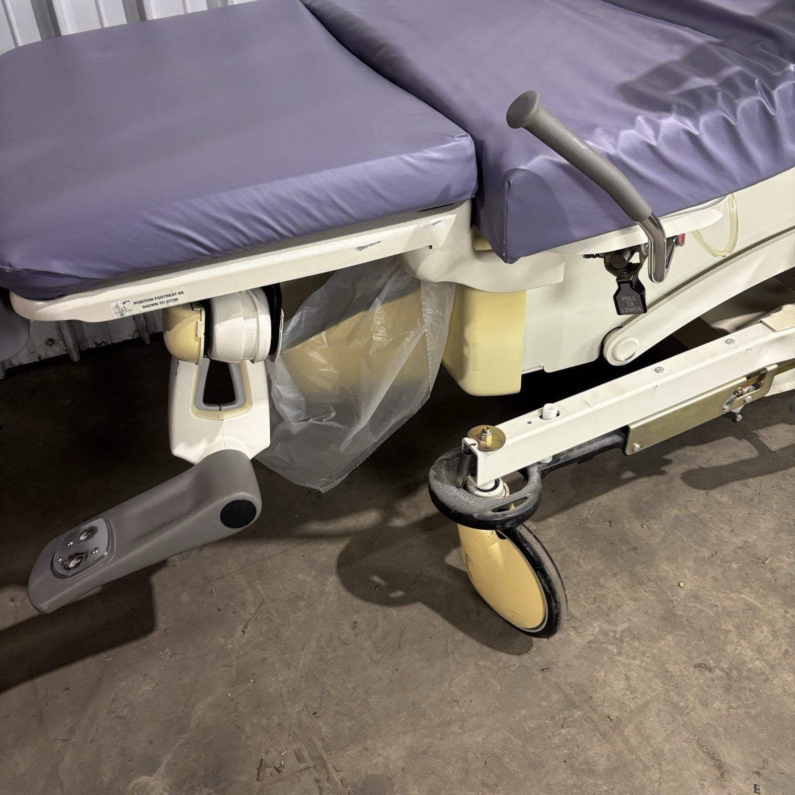 Stryker LD304 Birthing Bed Powers and Lifts Torso Hydraulic Stuck