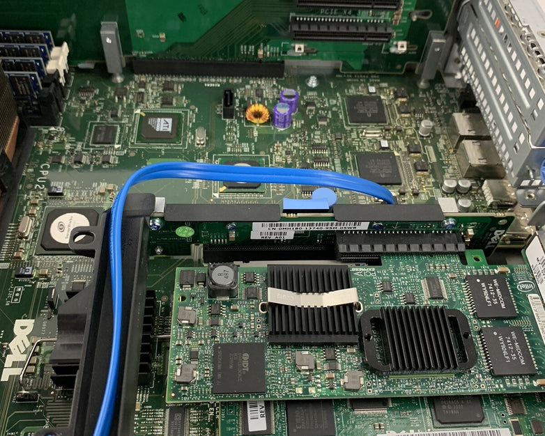 Dell PowerEdge 2970 2x Opteron 2386 2.5 GHz 32 GB RAM No OS No HDD