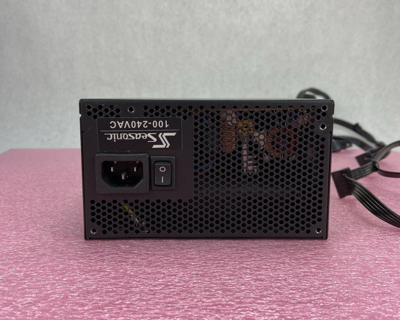 Seasonic SS-520GM Active PFC F3 80 Plus Bronze 520W Power Supply