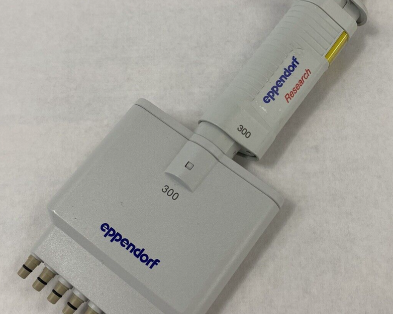 Eppendorf Research 300 30-300 uL 8-Channel Multichannel Manual Pipette