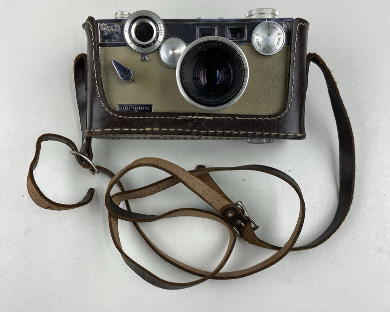 Argus 35MM Rangefinder Camera 50MM Lense With Leather Strap - Untested