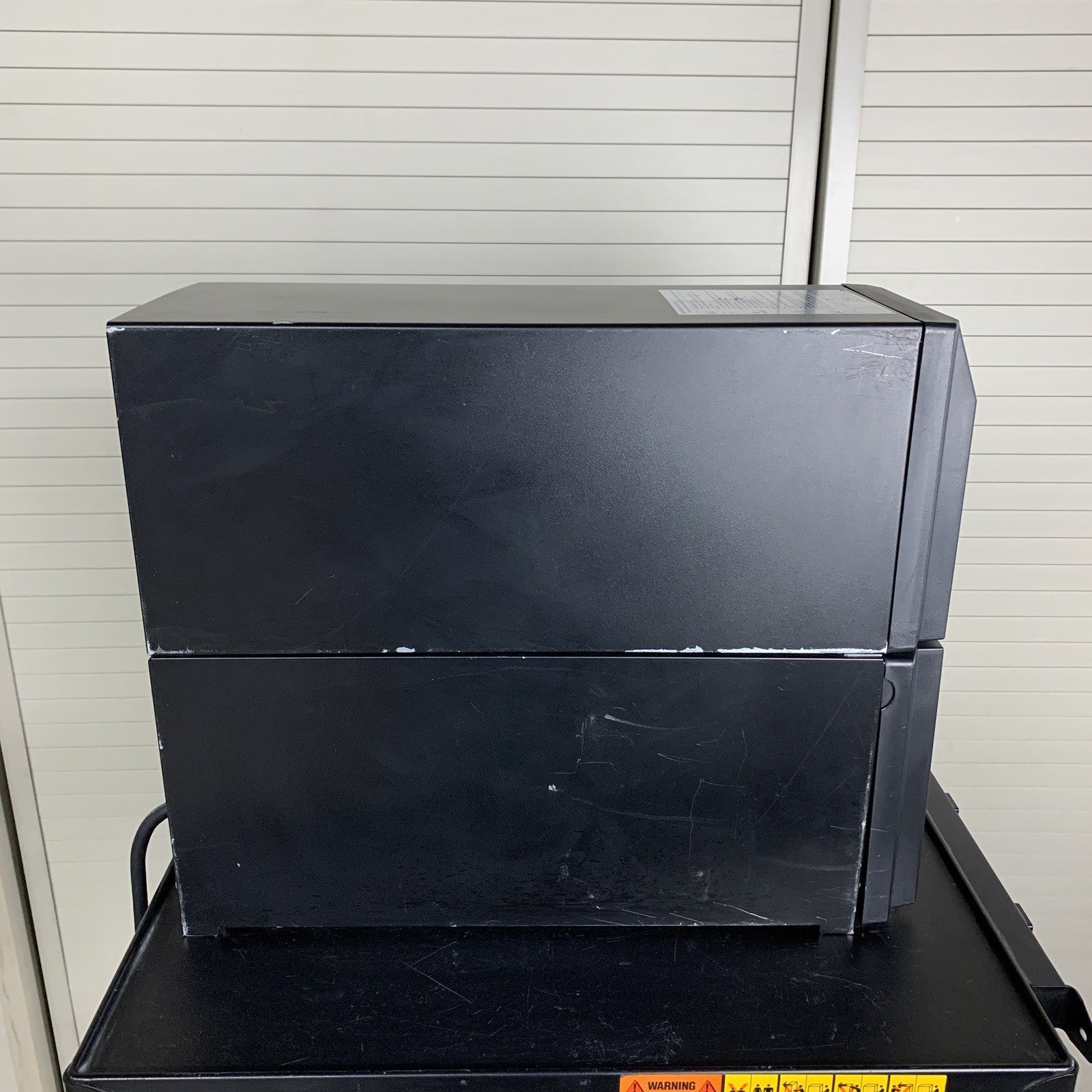 APC SUA2200 Smart-UPS 2200 UPS Tower Tested No Batteries w/ Cord