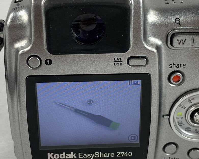 Kodak EasyShare Z740 10x Zoom Digital Picture And Video Camera
