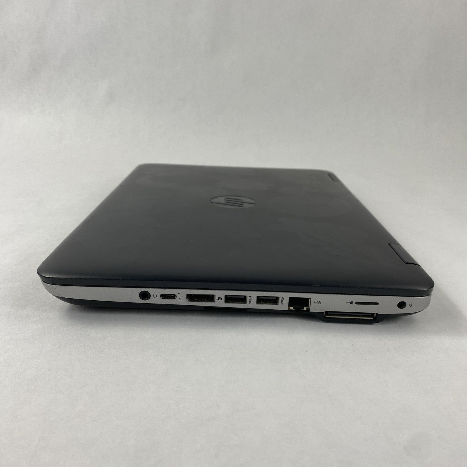 HP ProBook 640 G3 Core i5-7200U 2.50 GHz 8 GB RAM 14" No Battery No HDD No OS