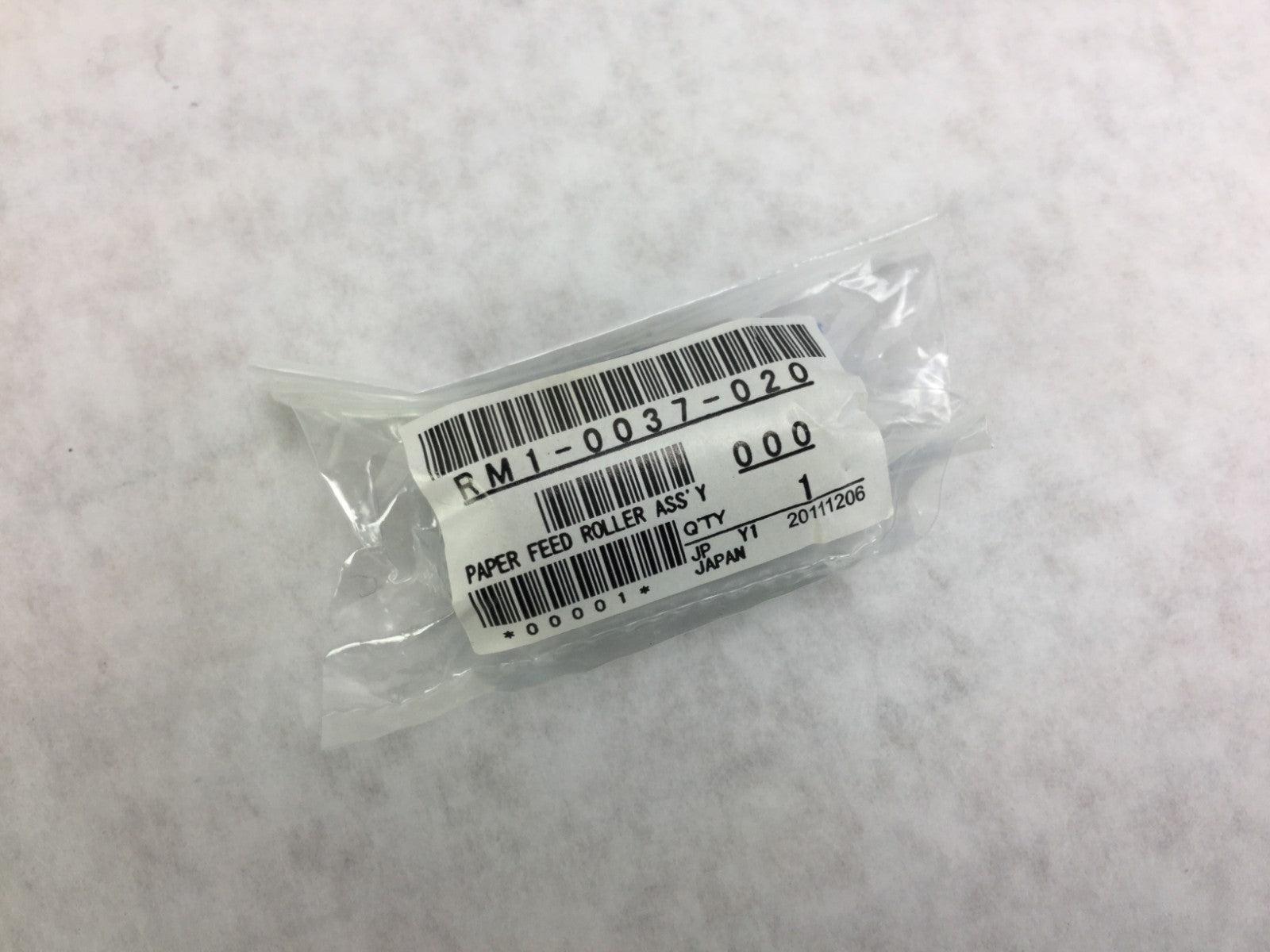 HP Paper Feed Roller Assy   RM1-0037-020