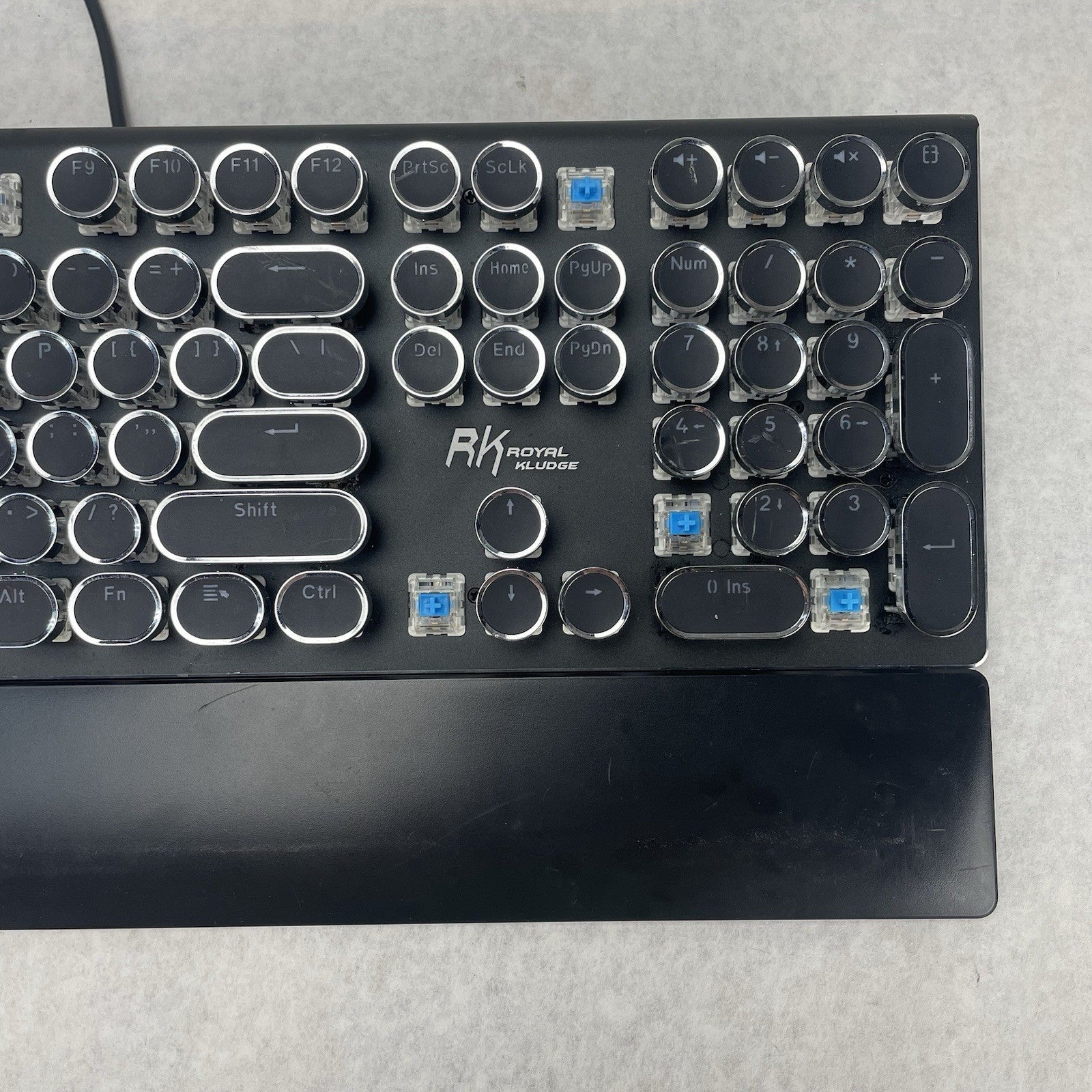Royal Kludge RK S108-X RGB Wired Mechanical Gaming Typewriter Keyboard Tested3