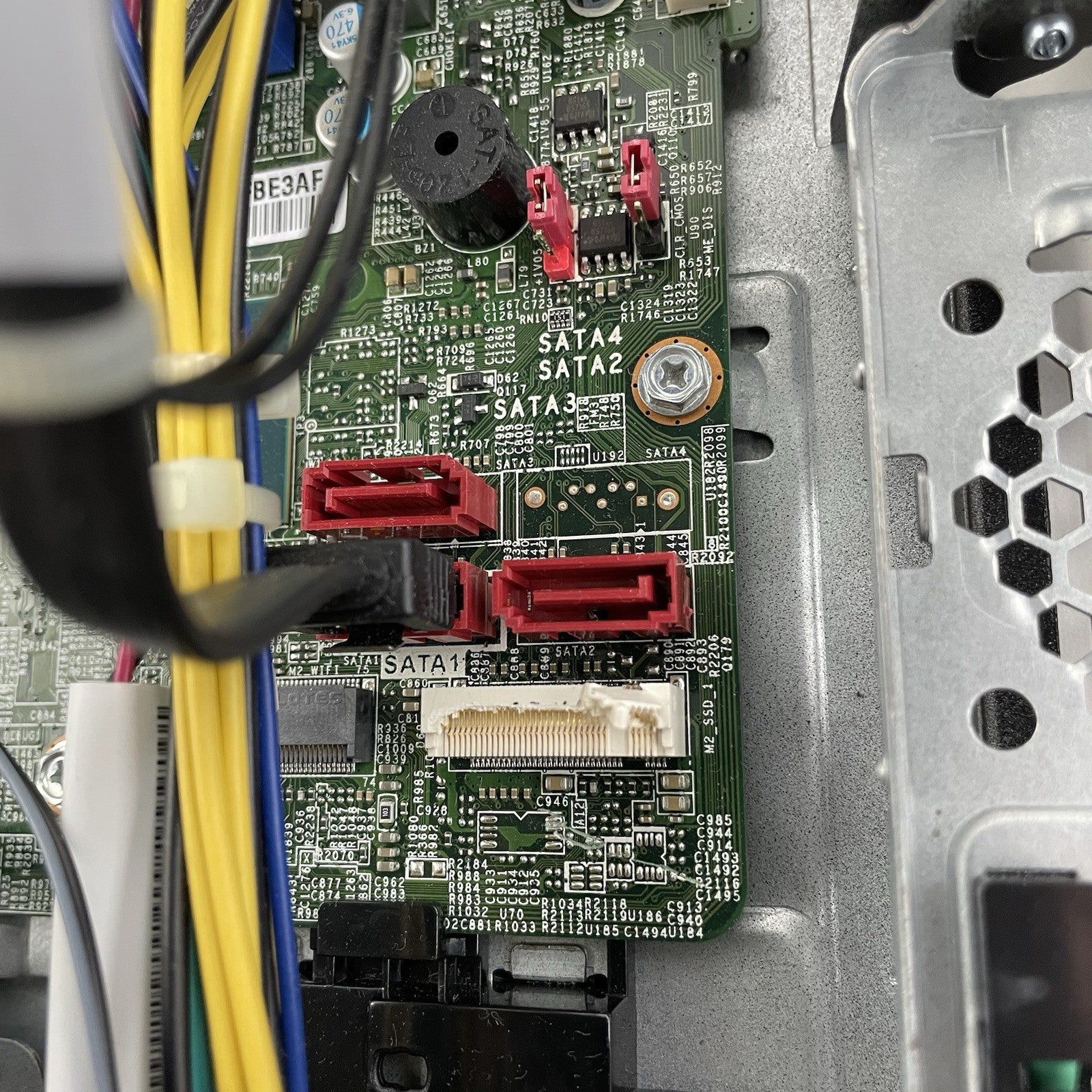 Lenovo ThinkCentre M720s SFF i5-8500 3.00 GHz 8 GB RAM No HDD/OS16