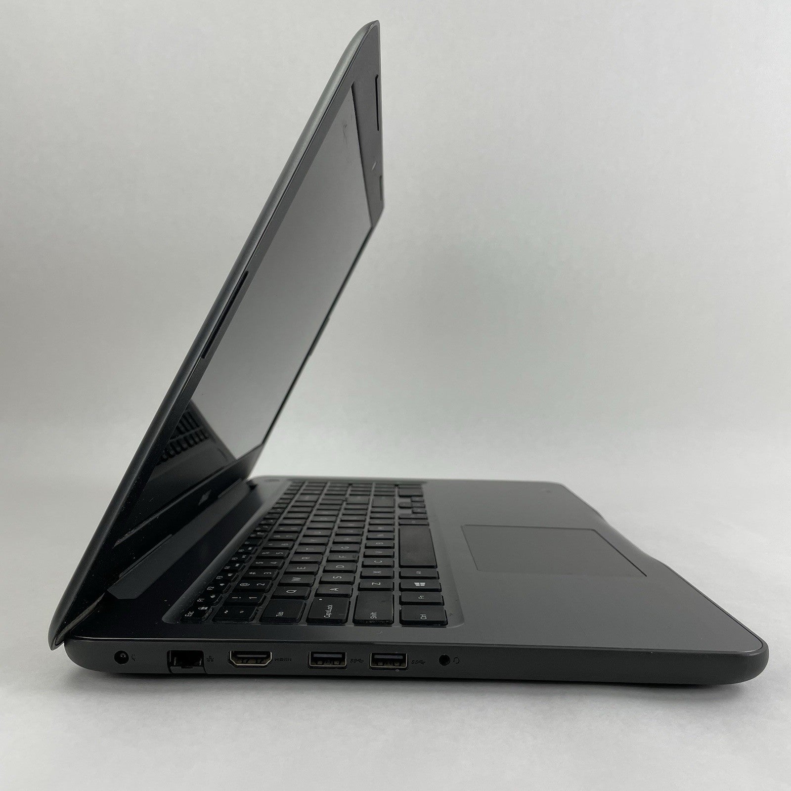 Dell Inspiron 5567 15.6" i5-7200U 2.50 GHz 8 GB RAM No SSD/OS/AC5