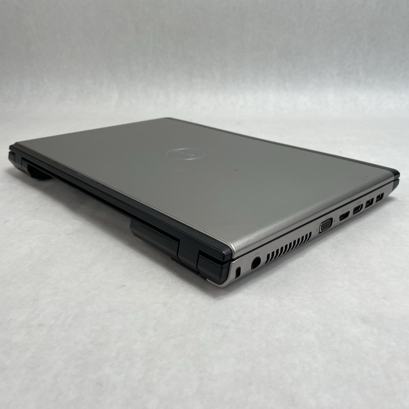 Dell Vostro 3500 15.6" i7-M640 2.80 GHz 4 GB RAM No SSD/OS/AC/Batt12