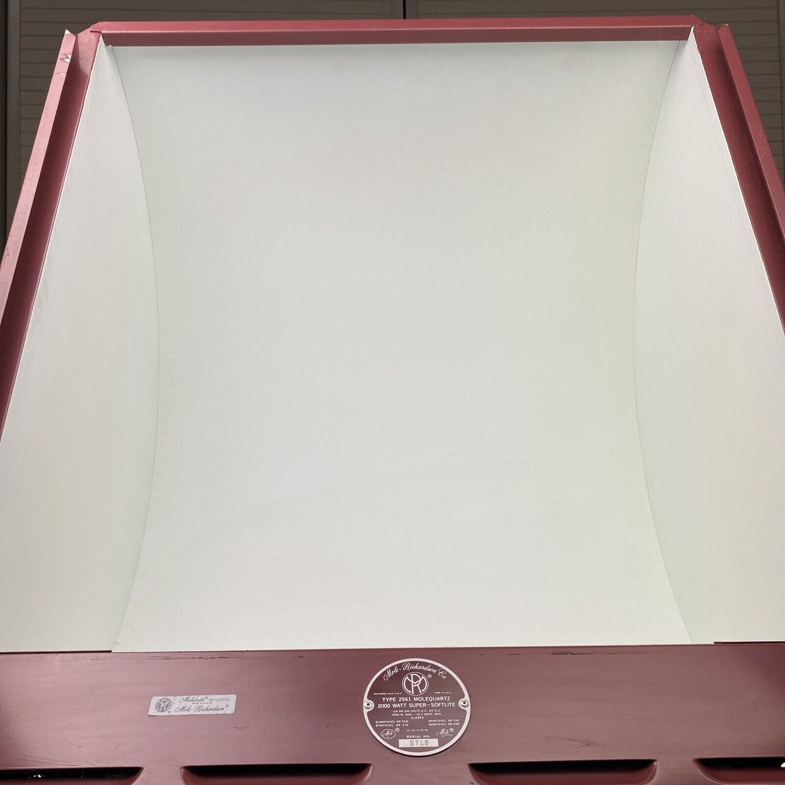 MOLE-RICHARDSON CO. TYPE 2561 MOLEQUARTZ 2000 WATT SUPER-SOFTLITE