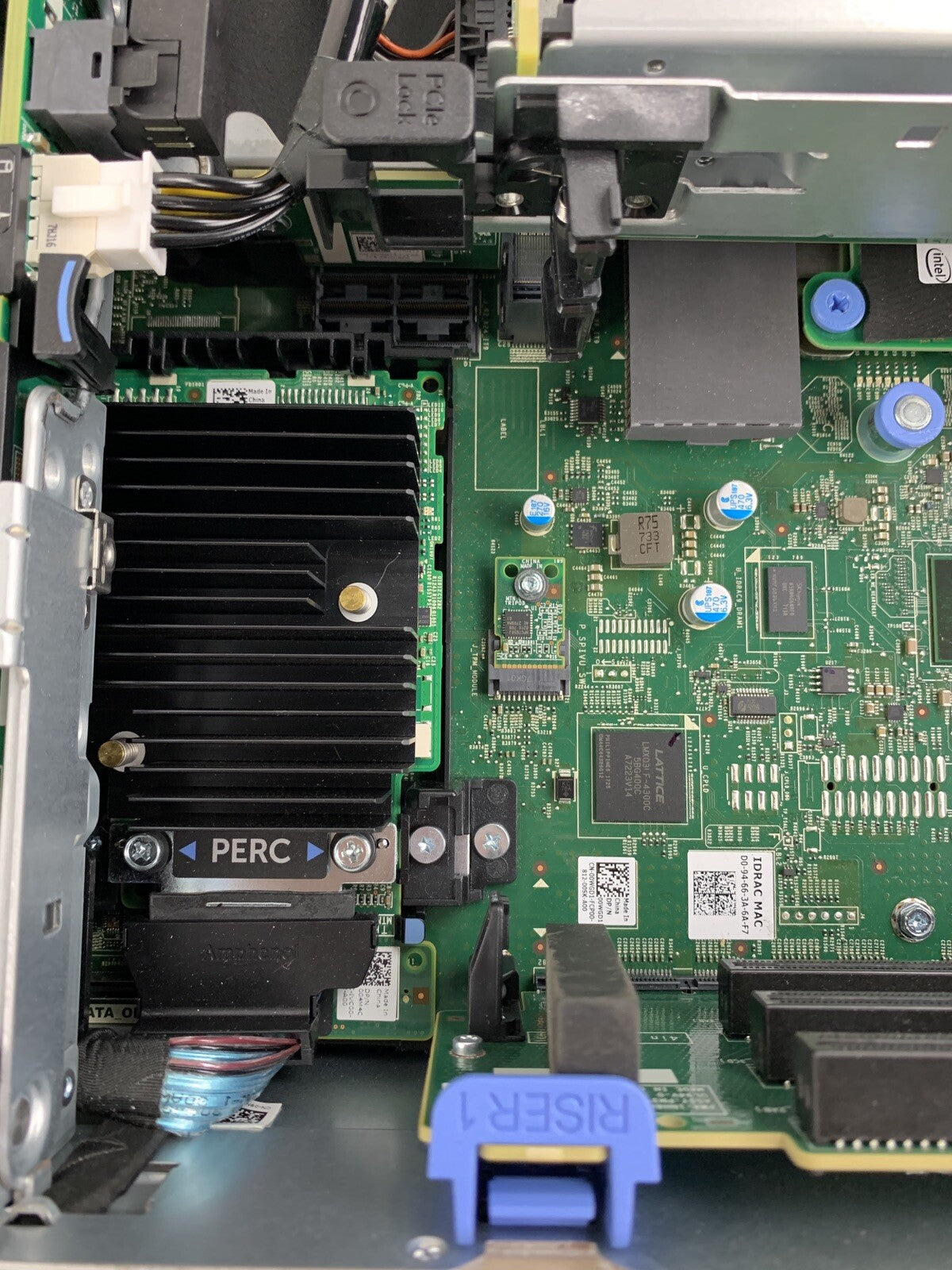 Dell  VxRail S570 Server 2x Gold 5118 2.3 GHz 384 GB RAM HBA330 No OS No HDD