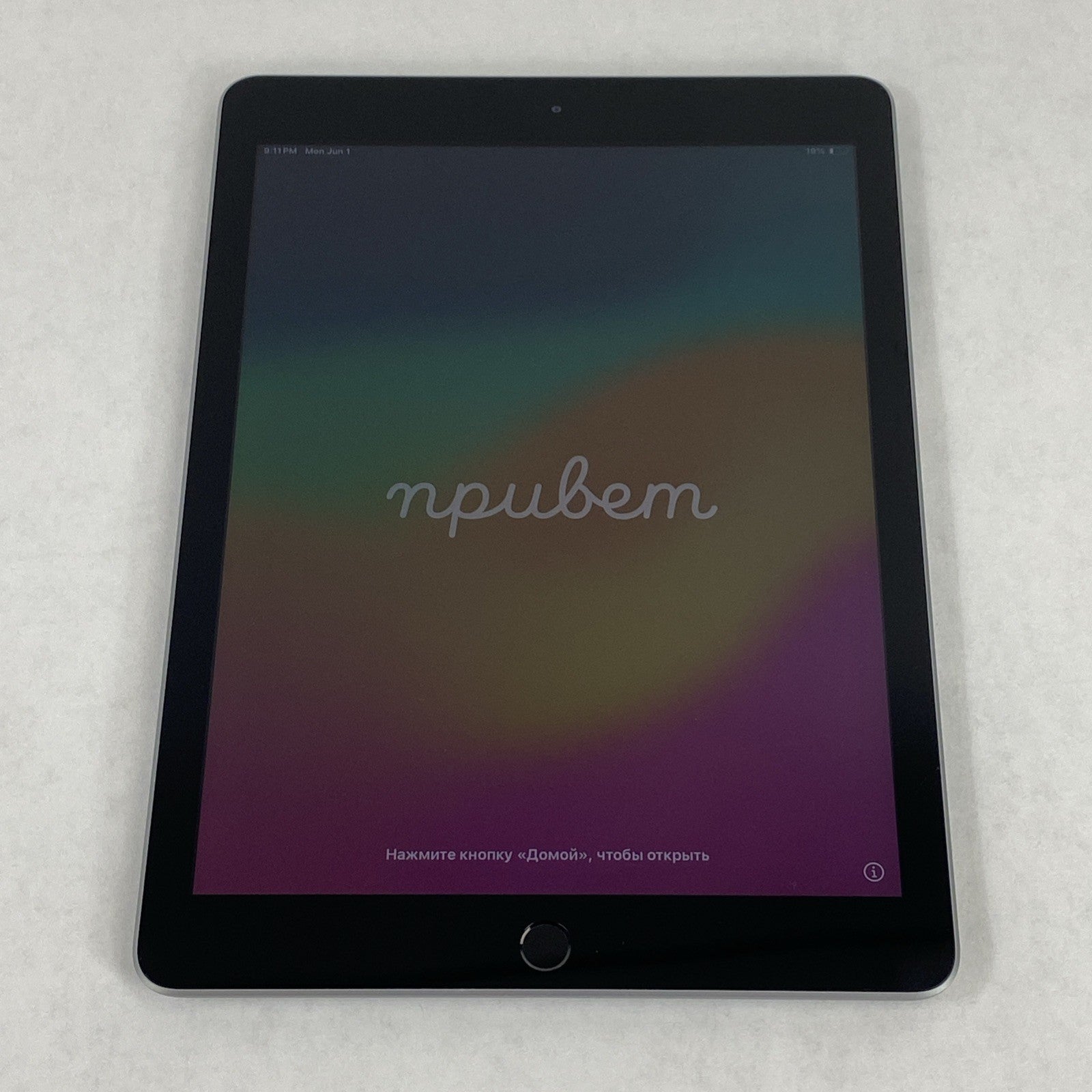 Apple iPad 6th Gen A1893 128GB 9.7" Wi-Fi Space Gray IOS 17.7.10 Read2