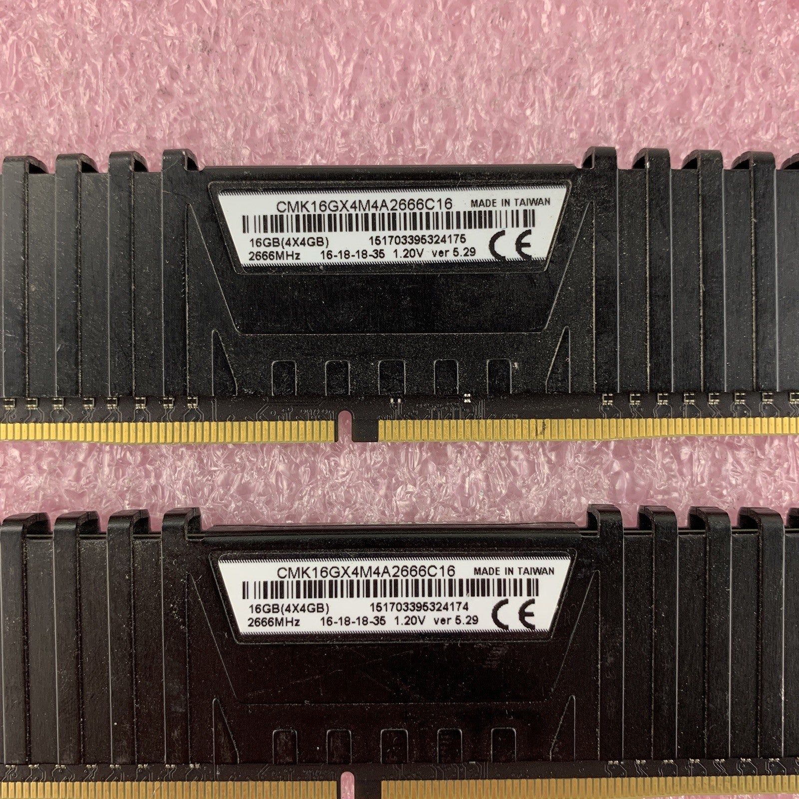 Corsair Vengeance CMK16GX4M4A2666C16 LPX Series 16 GB PC4 DDR4-2666MHz Lot of 2