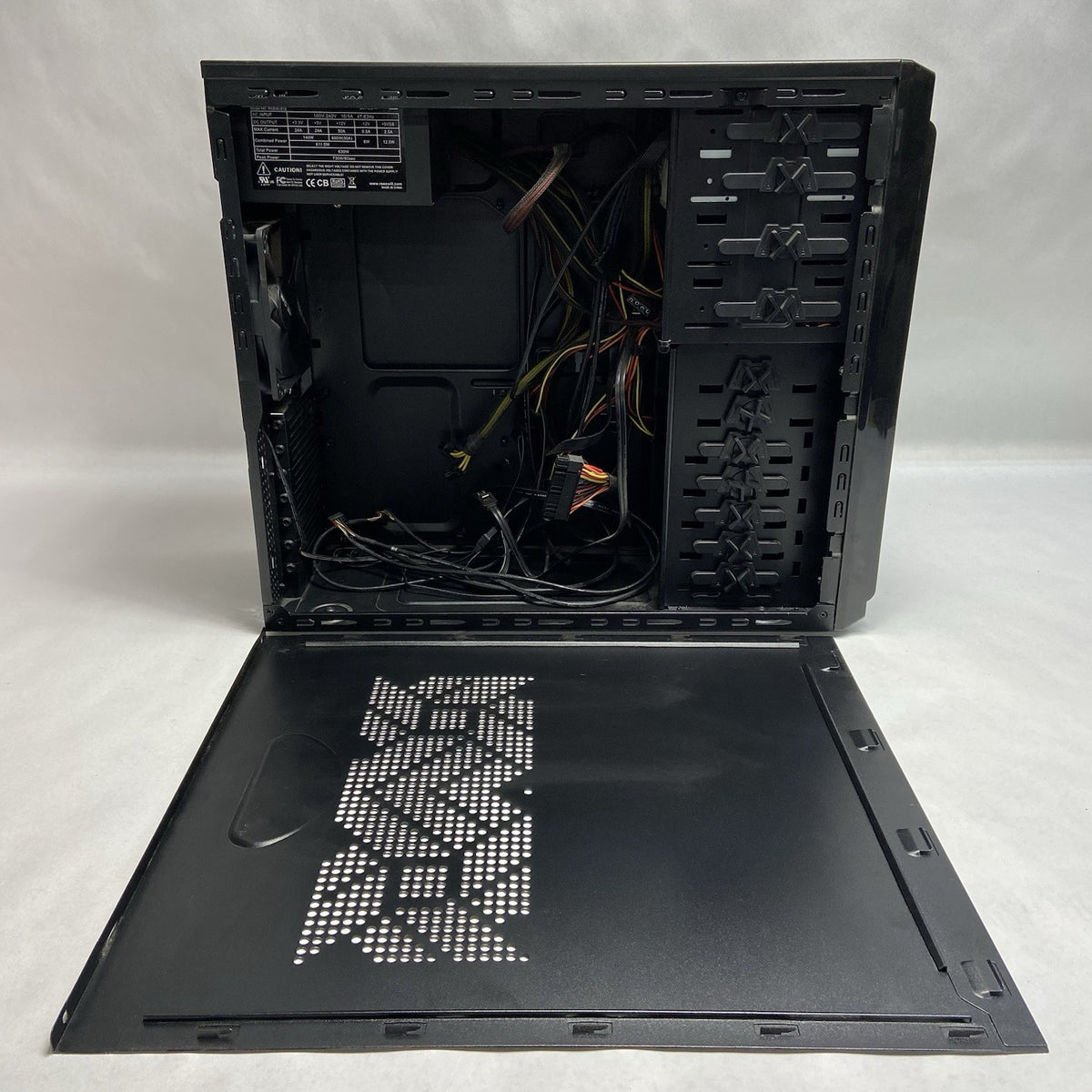 Rosewill Blackbone ATX Mid Tower Computer Case Rosewill RG630-S12 630W PSU7