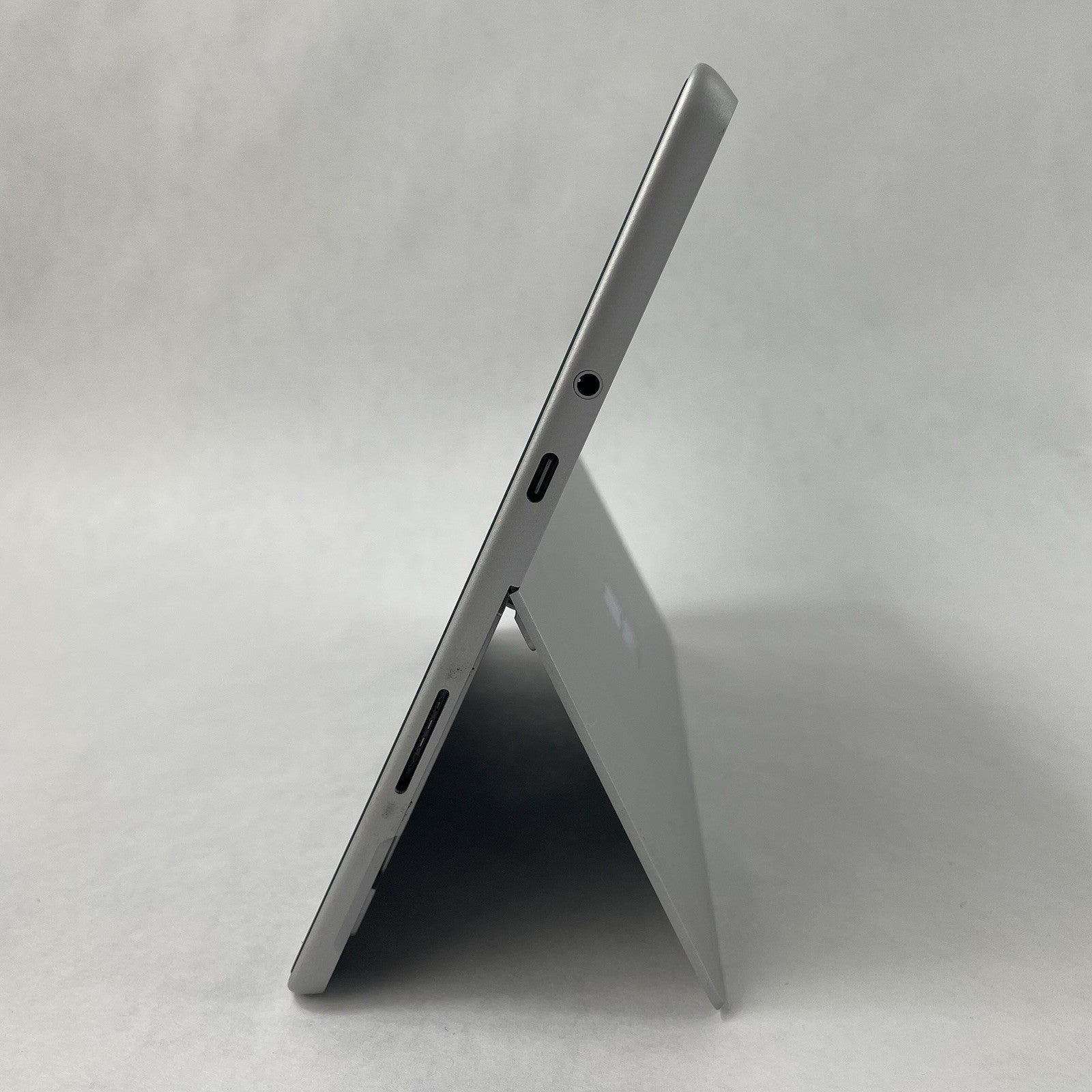 Microsoft Surface Go 3 10.5" i3-10100Y 1.30 GHz 8 GB RAM 128GB SSD Win114