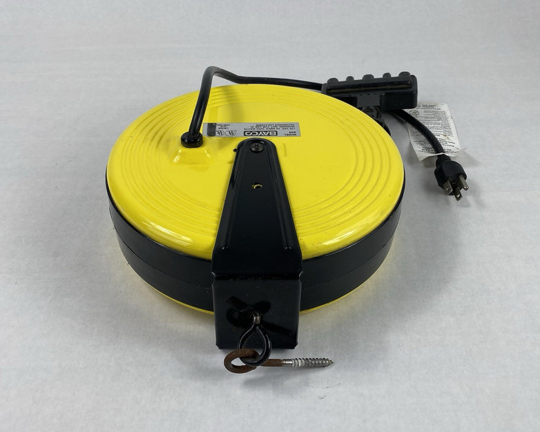 Bayco Model 800 125V AC 10A Retractable Power Cord Reel - Parts or Repair
