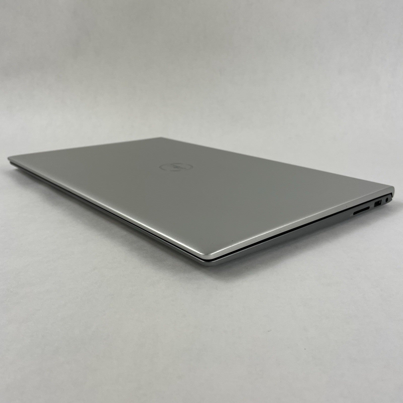 Dell Inspiron 15 5510 15.6" i5-11320H 3.20 GHz 8 GB RAM No SSD/OS/AC9