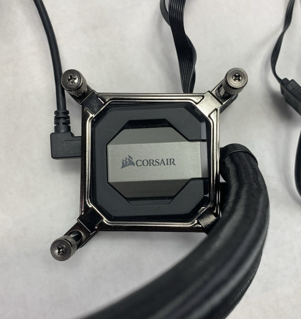 Corsair Hydro Series CW-9060026-WW Liquid Cooler Radiator w/ Fans