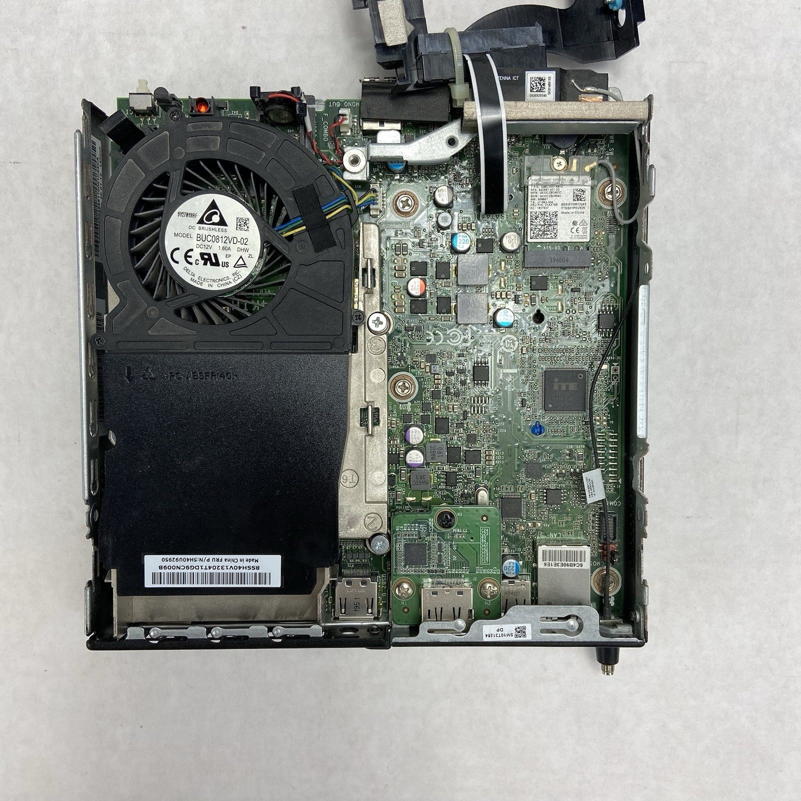 Lenovo ThinkCentre M75Q-1 Micro AMD Ryzen 5 Pro 3400 3.3GHz 8GB RAM No HDDOSAC7