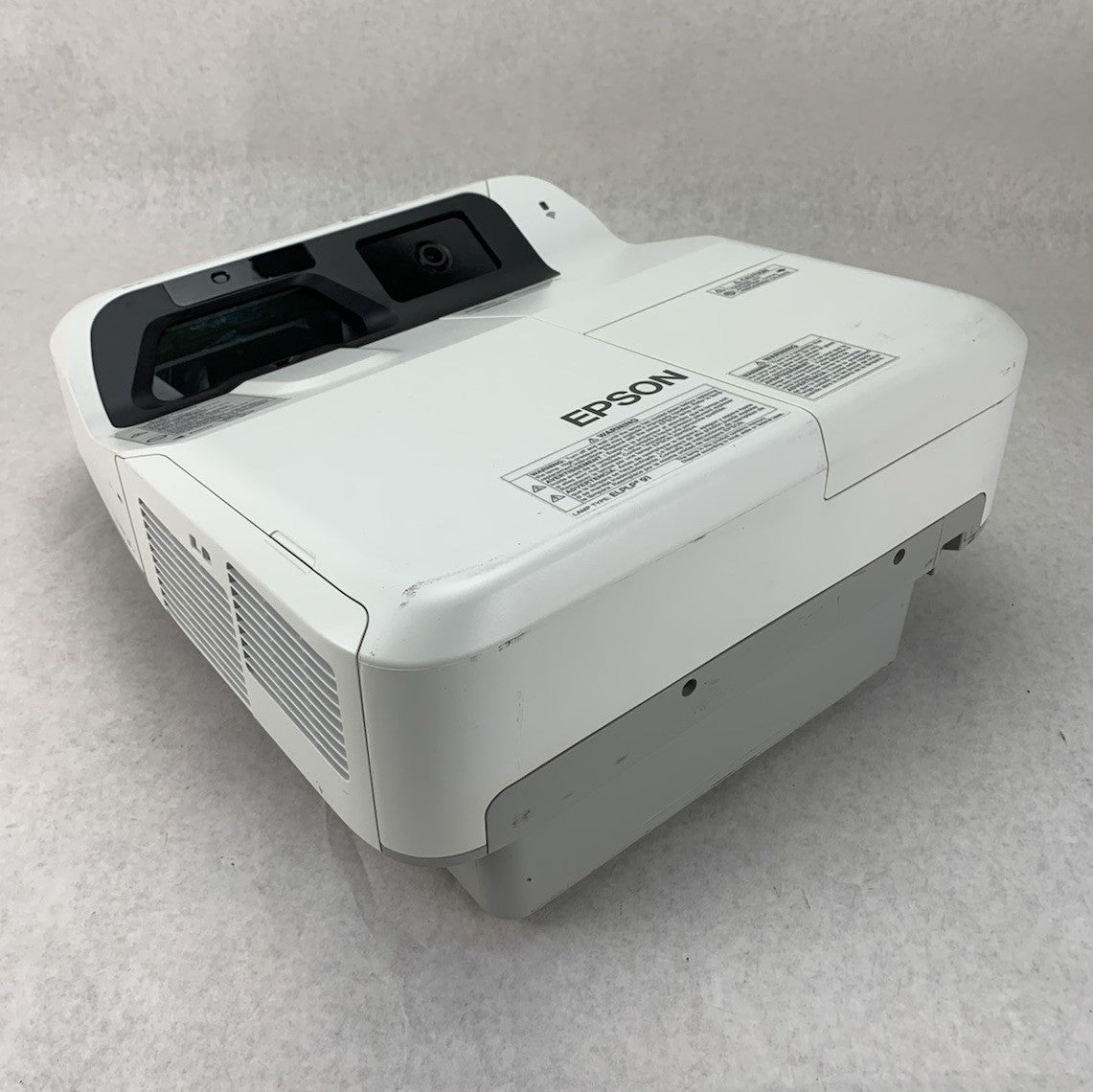 Epson PowerLite 695Wi H740A LCD Lamp Projector 2347 Lamp Hours - No Remote0