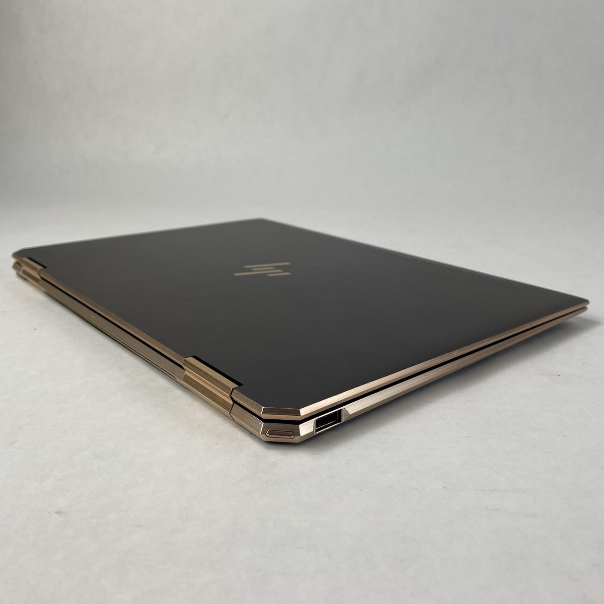HP Spectre x360 13.3" i7-8565U 1.80 GHz 8 GB RAM No SSD/OS/AC/Batt - READ9
