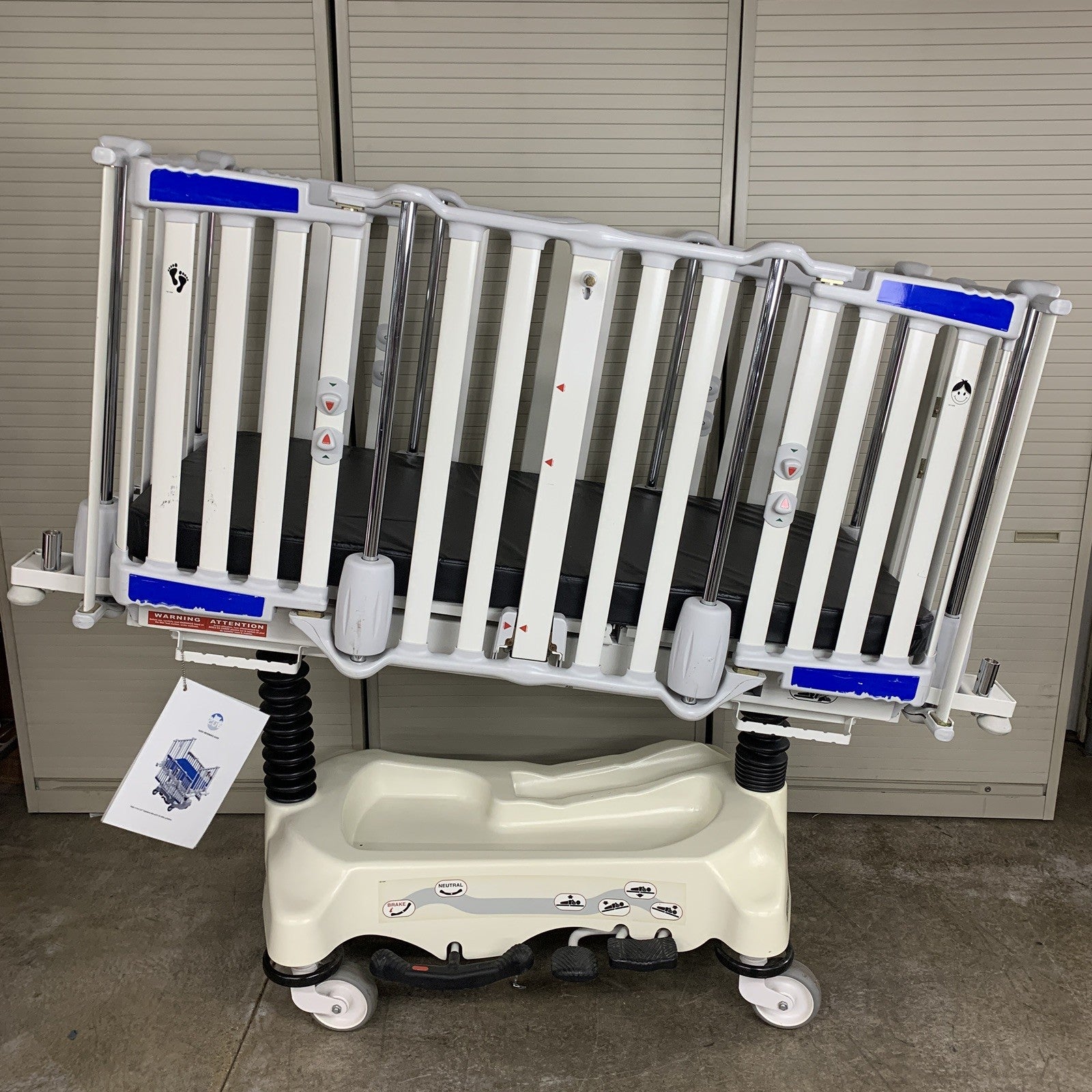 Stryker Cub FL19H Pediatric Crib with Mattress No Handles on Doors No Scale