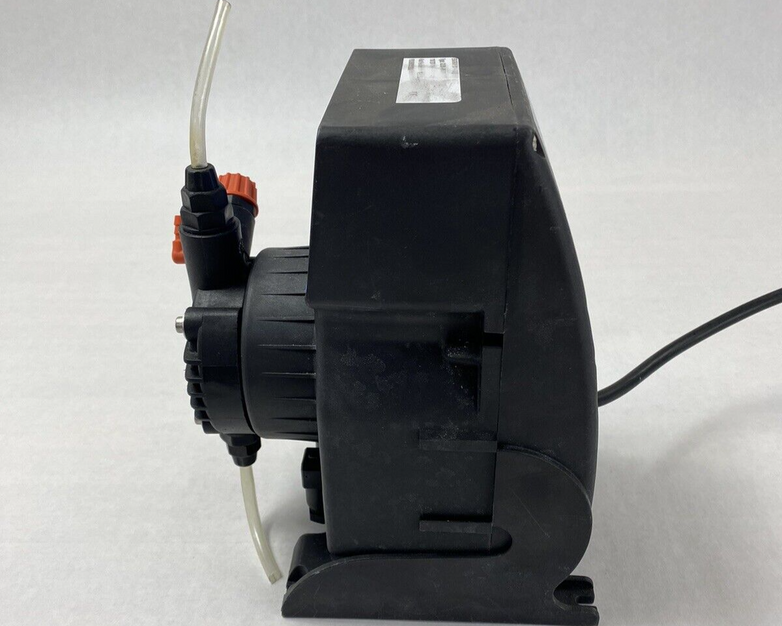 Etatron DLXB-PH/M Metering Pump PBX0908610BA I/h Bar: 5-7 120V Power Tested