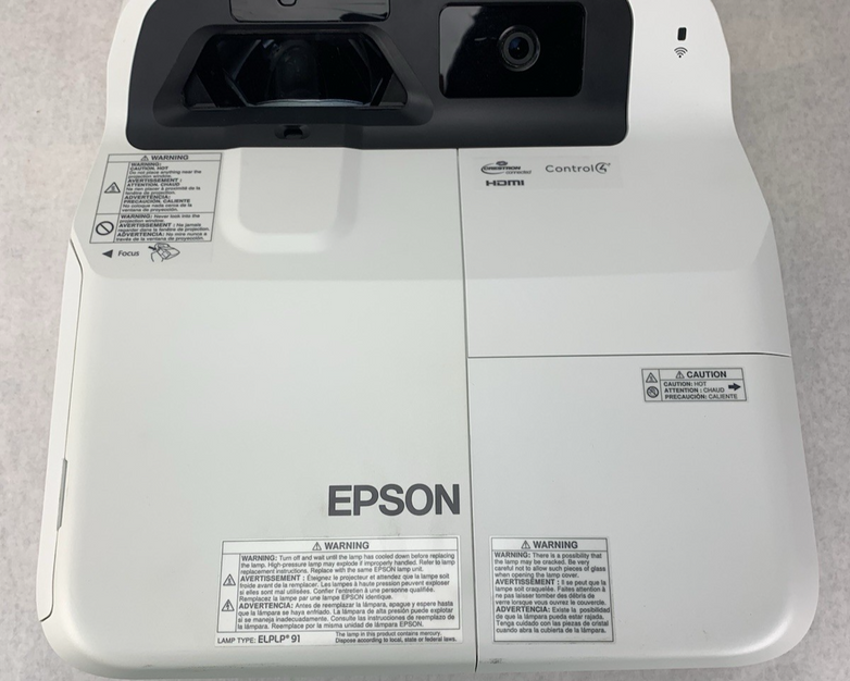 Epson PowerLite 695Wi H740A LCD Lamp Projector 2072 Lamp Hours - No Remote