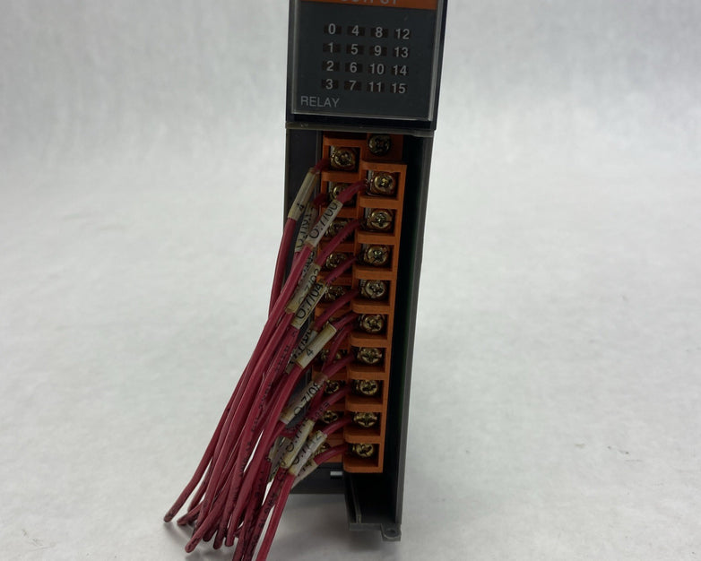 Allen-Bradley SLC500 Output Module 1746-OW16 Ser. D - Missing Cover And Untested