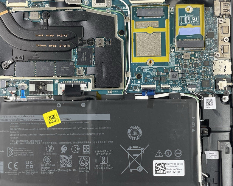 Dell Latitude 9430 14" i7-1265U 3.86 GHz 16 GB RAM No SSD/OS/AC - Bad Bottom