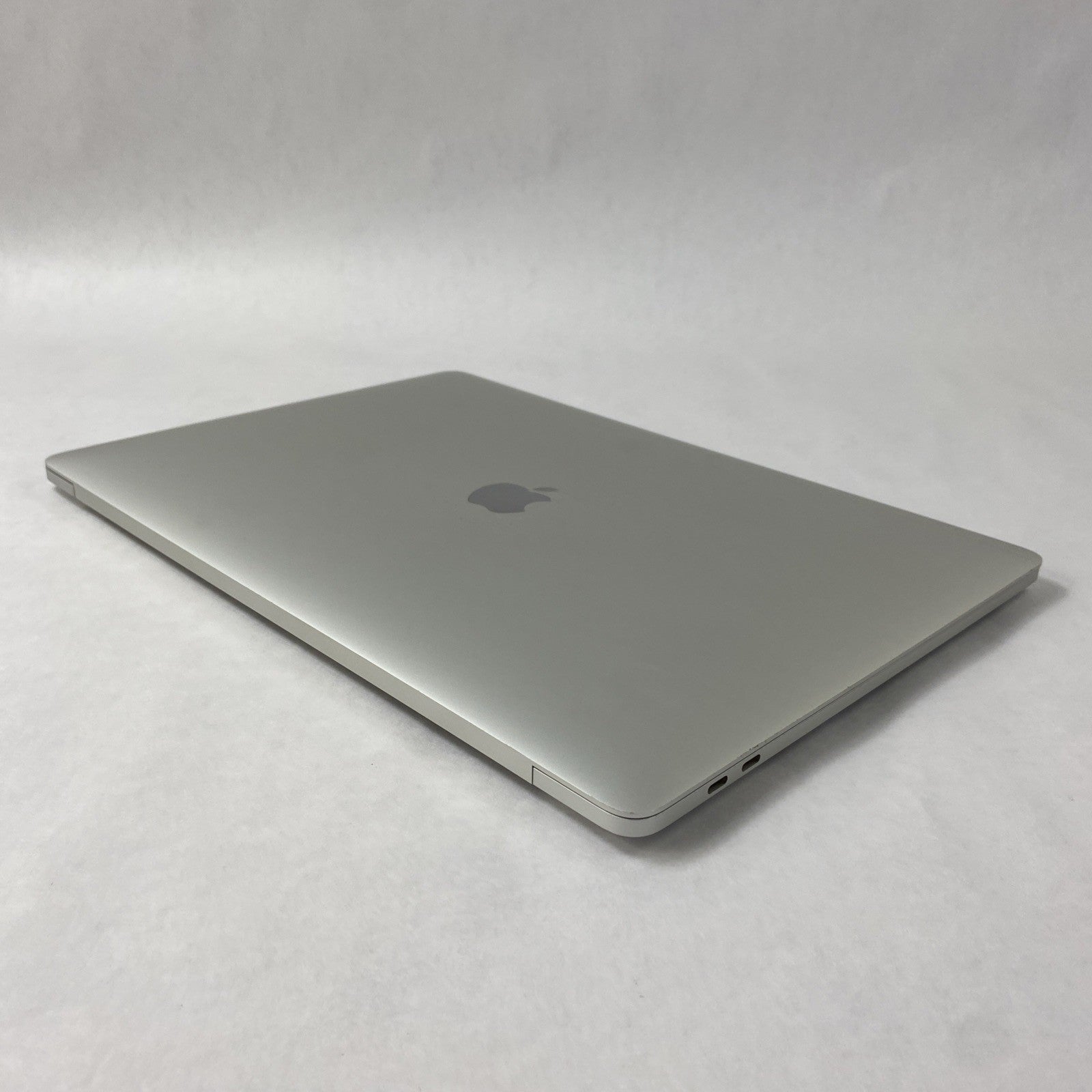 Apple MacBook Pro A1707 2016 Retina 15" 2.6GHz i7 16GB RAM 250GB SSD os12.7.612