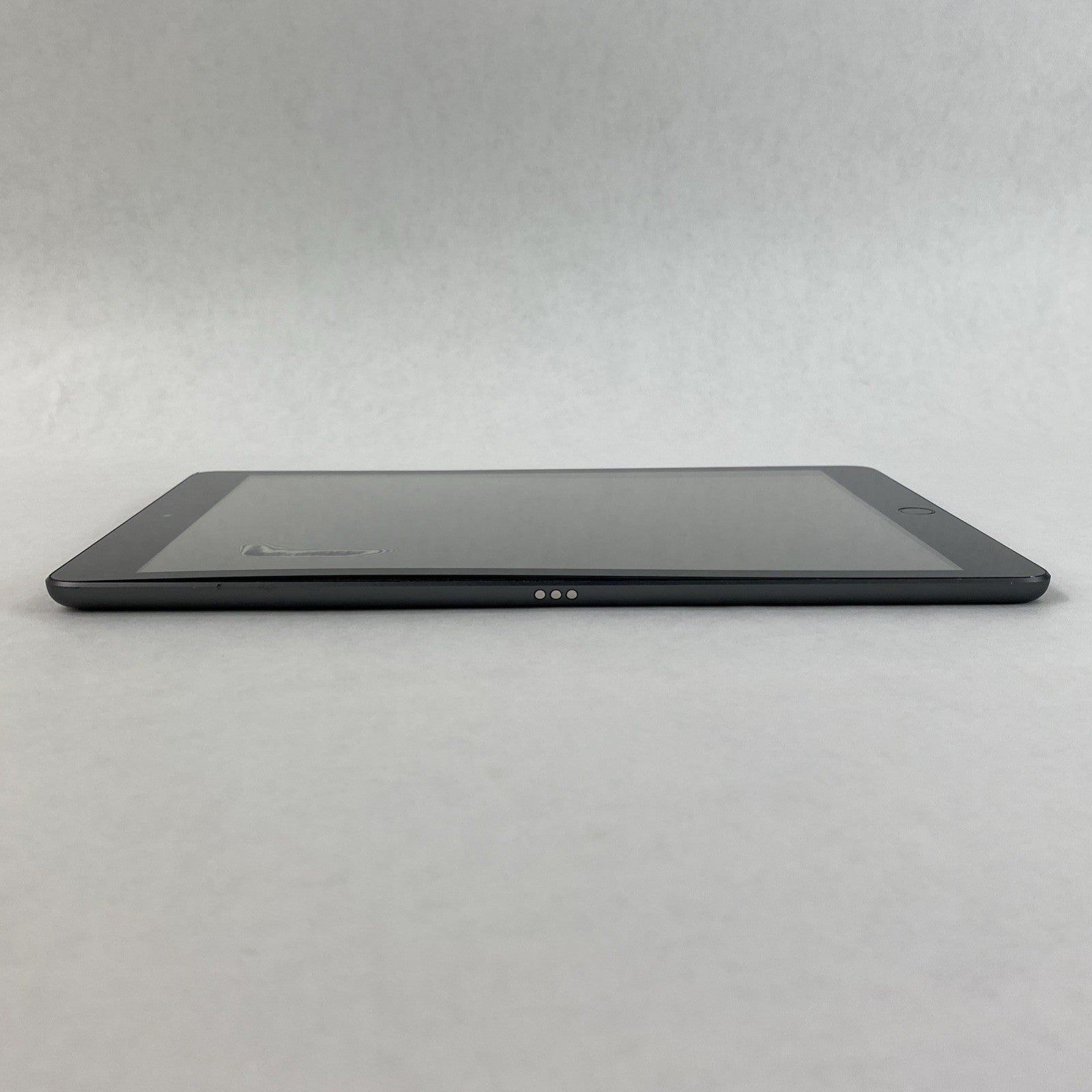 Apple iPad 7th Gen A2197 32GB 10.2" Retina Wi-Fi Space Gray IOS 18.7.86