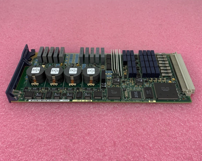 DSC Communications 300-1137-901 U4W2 Circuit Board