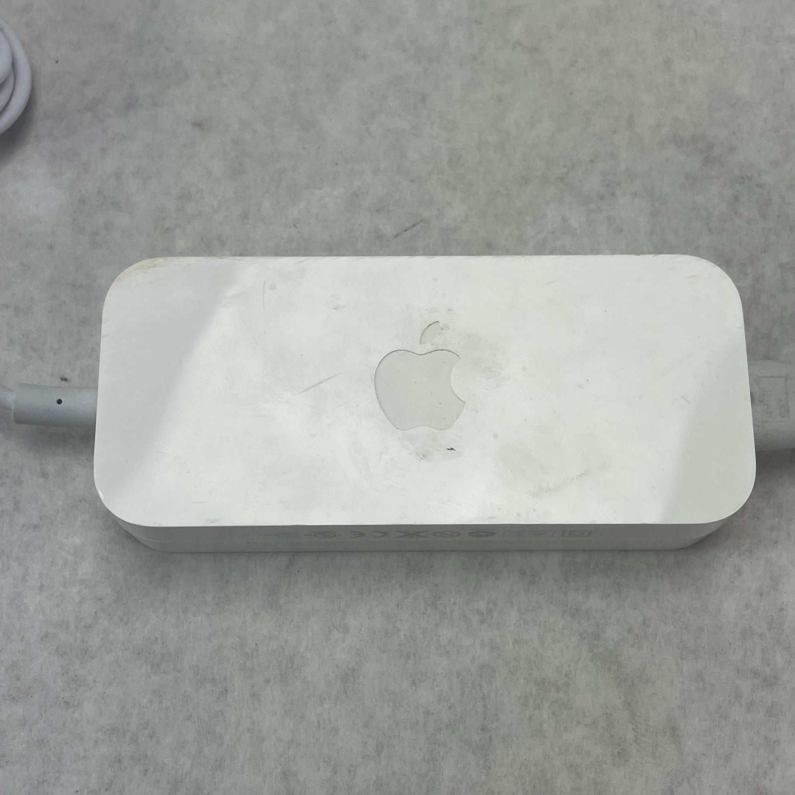Genuine OEM Apple A1202 Charger 12V 1.8A 22W AC Adapter Lot of 33