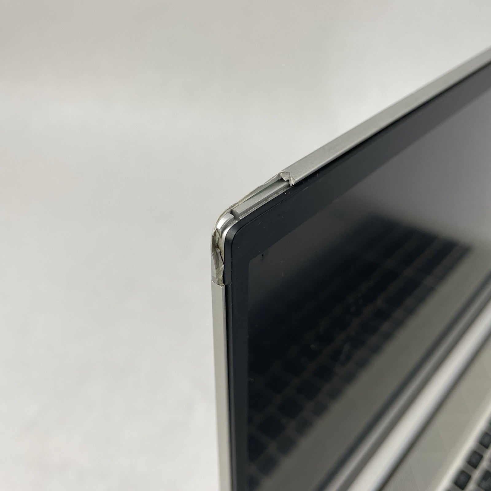 HP EliteBook 850 G7 15.6" i5-10210U 1.60 GHz 8 GB RAM No SSD/OS/AC - Bad Edge3