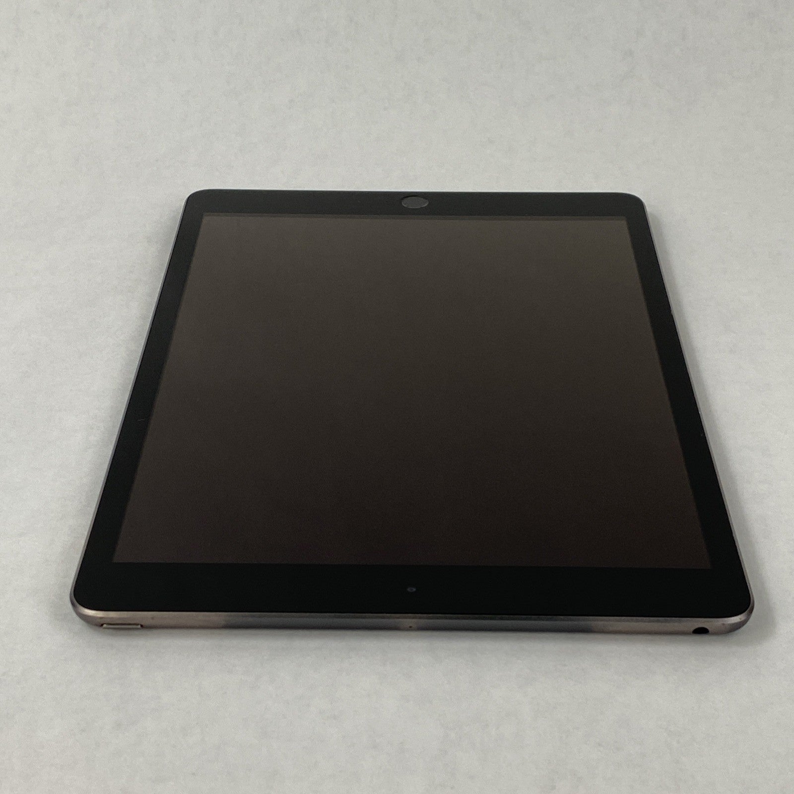 Apple iPad 7th Gen A2197 128GB 10.2" Wi-Fi Space Gray IOS 18.7.86