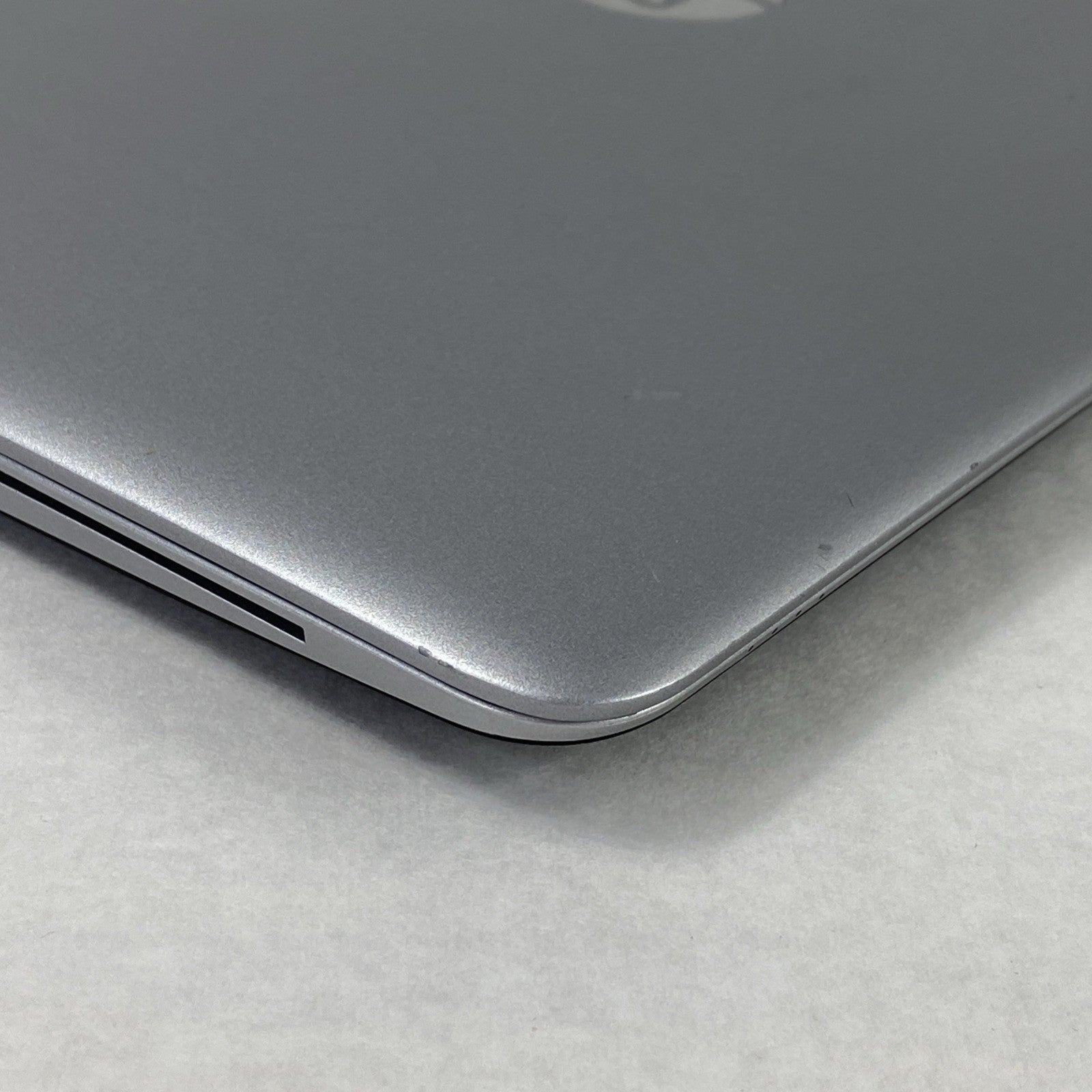 HP EliteBook 850 G3 Intel Core i7-6600U 2.6 GHz 8 GB RAM 15.6" No HDD No OS