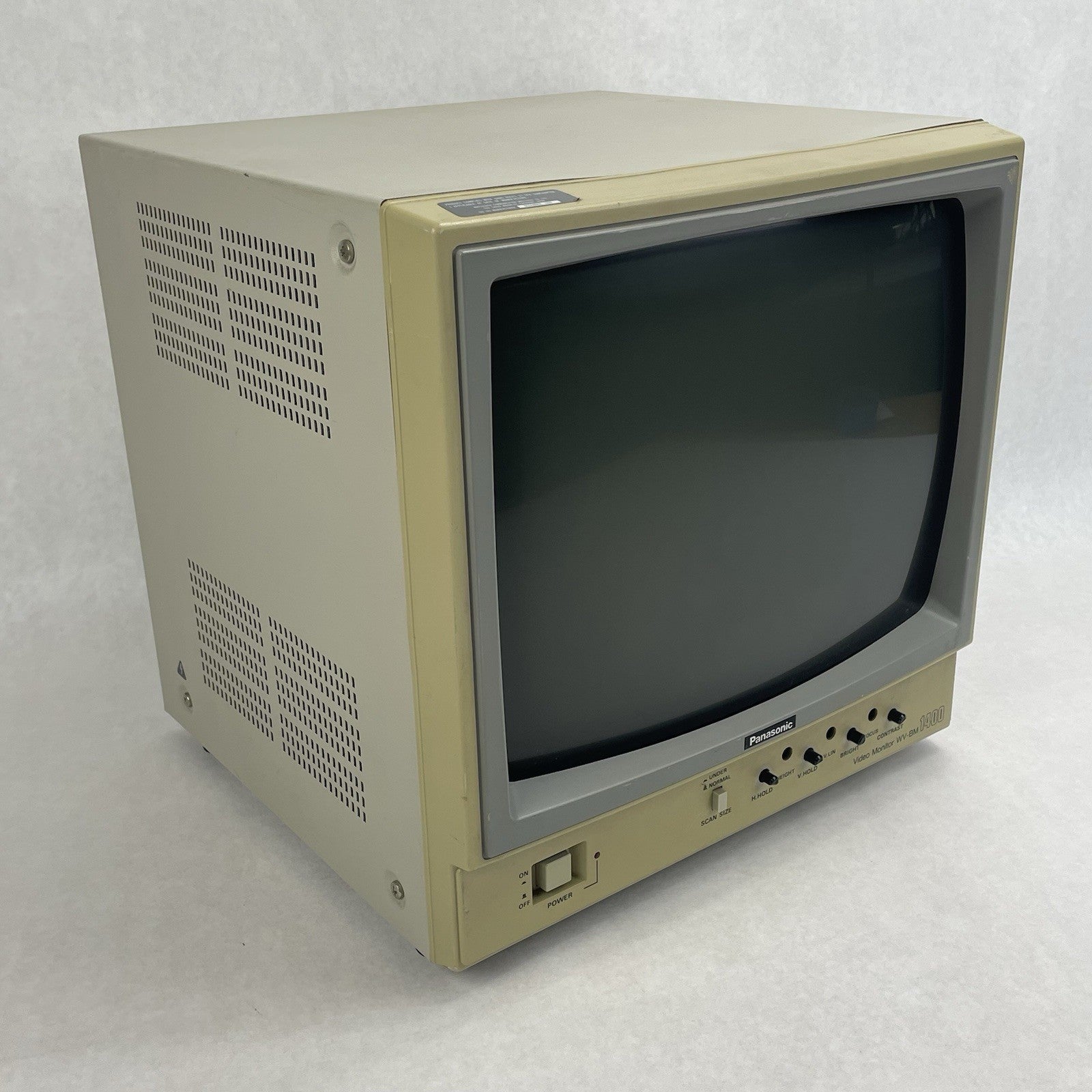Panasonic WV-BM1400 Black and White Video Monitor For Parts