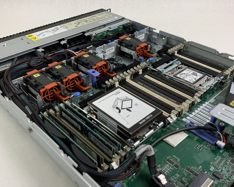 IBM System X3550 M2 Server 1x Xeon E-2620 2.6 GHz 32 GB Ram No OS No HDD