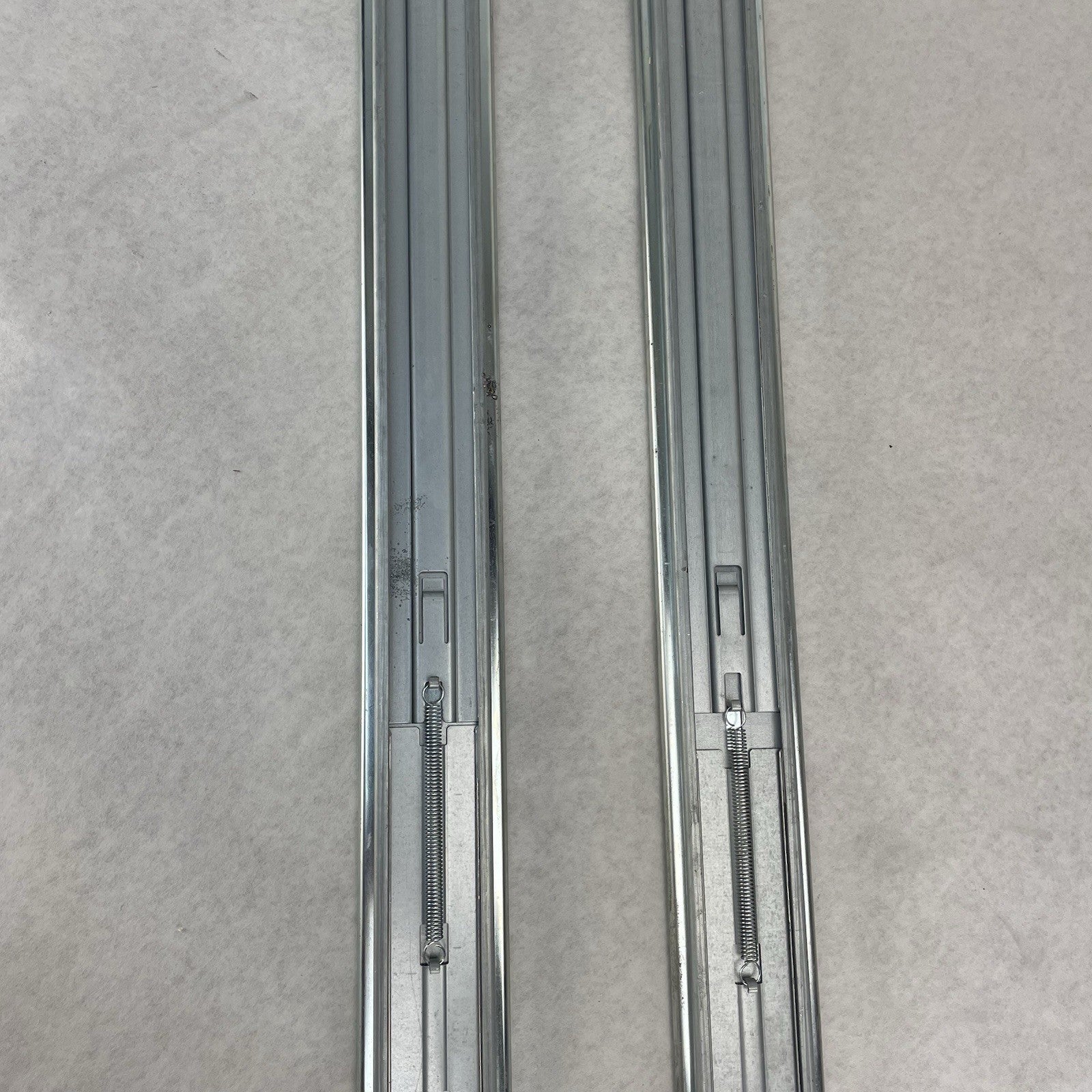 Dell Server Sliding Rail 00TKYT 024V27 L & R