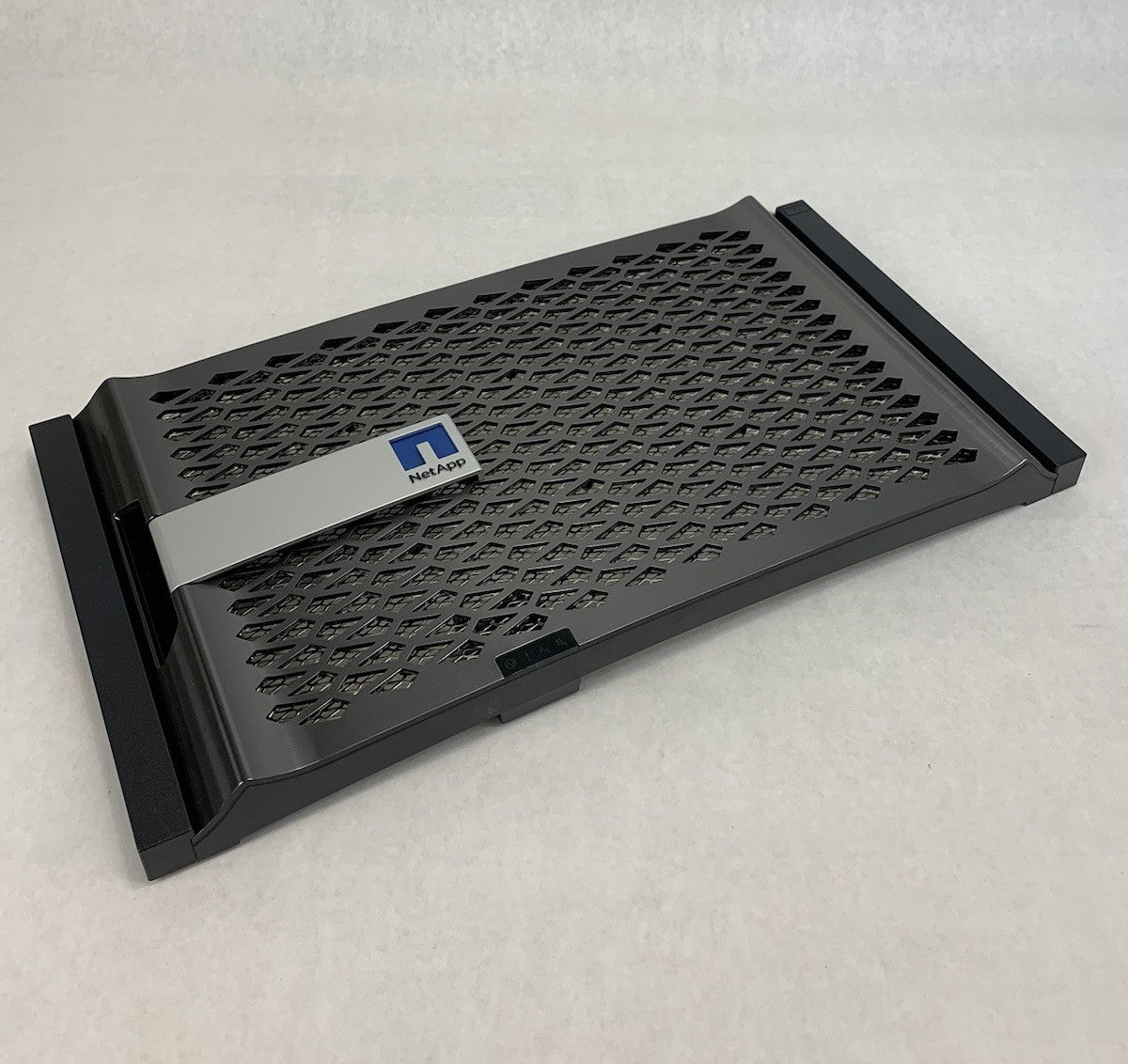 Netapp FAS8080 EX Server Front Cover