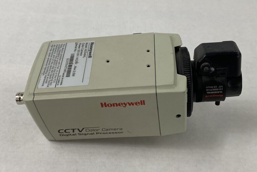 Honeywell HCC484L AC24V CCTV Color Camera 1/3" 2.8-8mm Lens For Parts or Repair