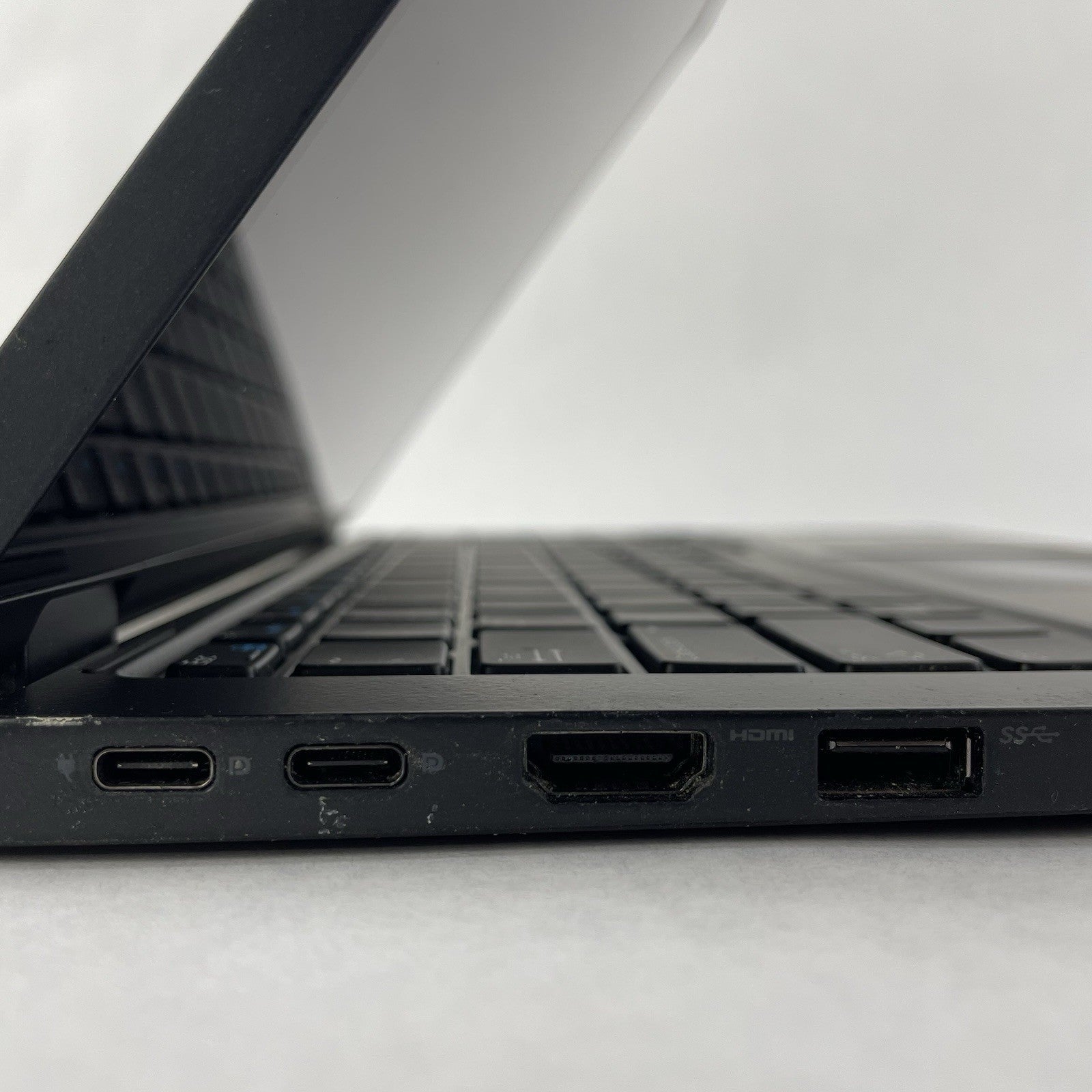Dell Latitude 7390 2 in 1 13.3" Touch i3-7130U 2.70 GHz 4 GB RAM No SSD/OS/Batt9