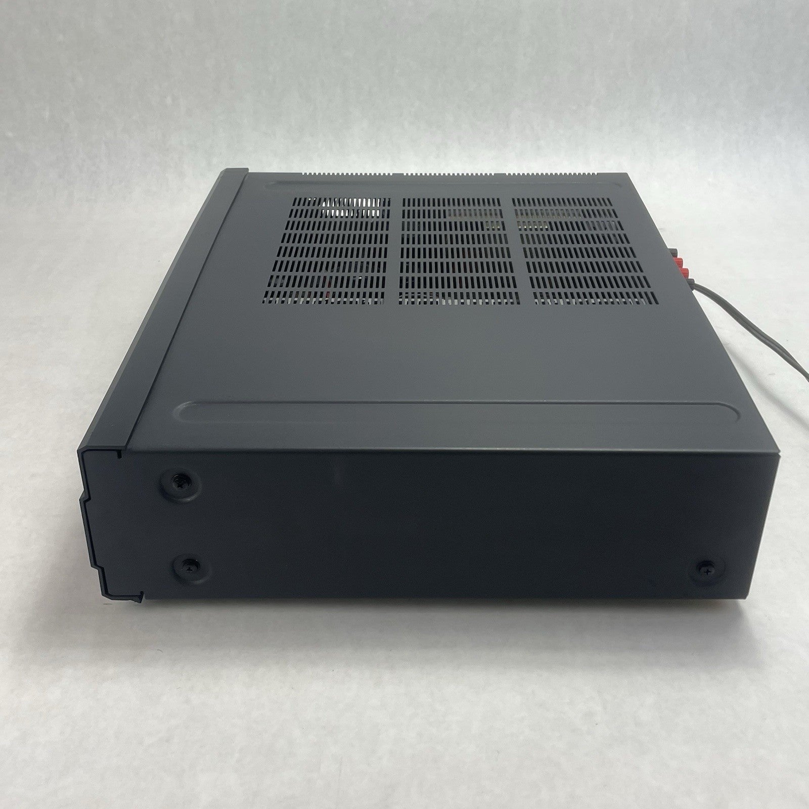 NAD 2100 Stereo Power Amplifier11