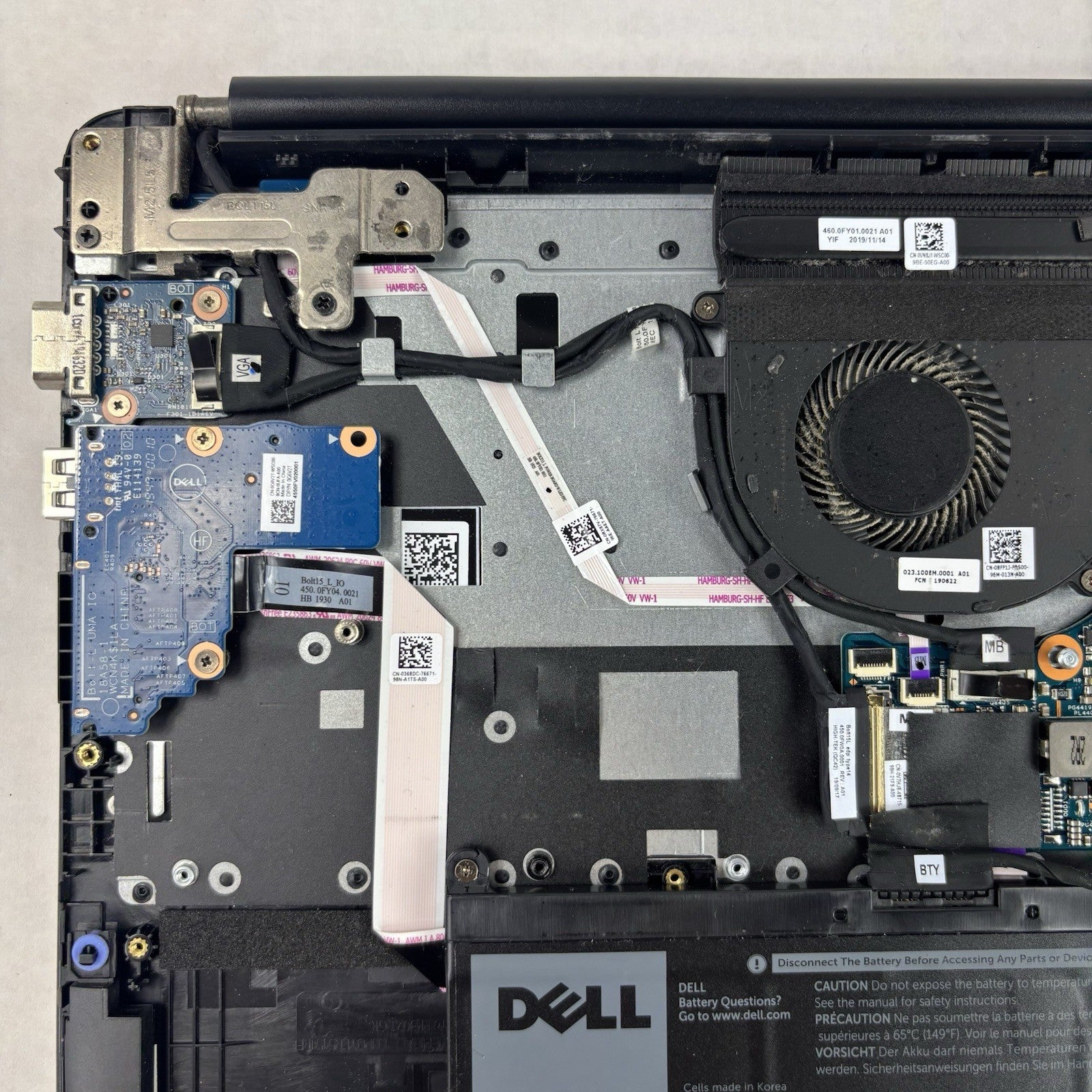 Dell Latitude 3500 15.6" Laptop i5-8265U 1.6 GHz 8 GB Ram No OS No HDD No AC