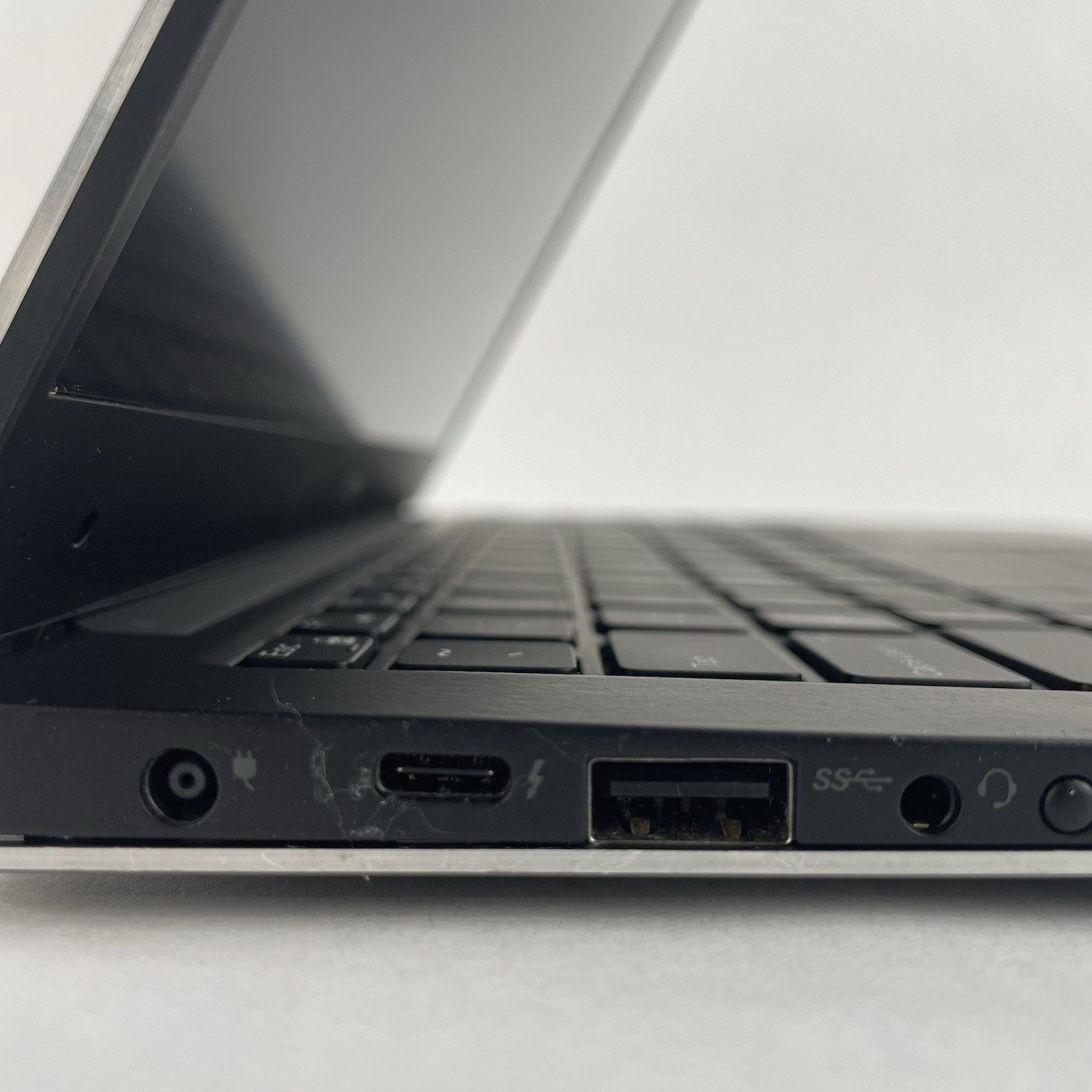 Dell XPS 13 9360 13.3" i5-7200U 2.50 GHz 4 GB RAM No SSD/OS/AC/Battery6