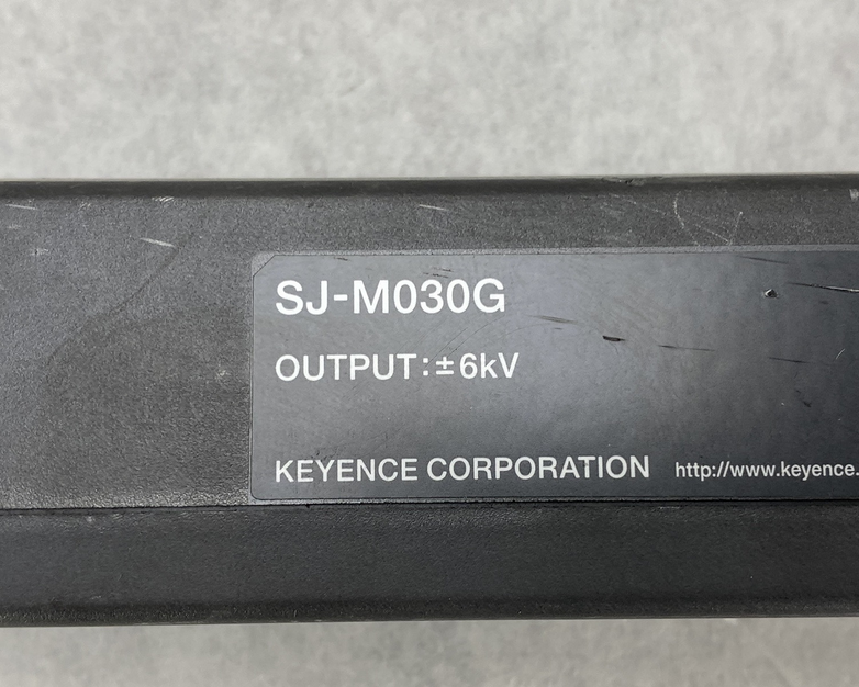 Keyence SJ-M030G High-Performance Micro Static Eliminator - Parts or Repair